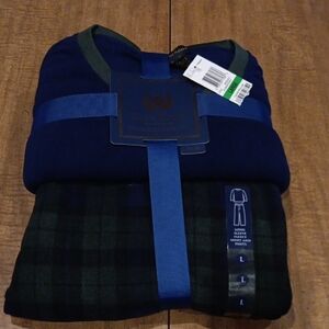 Club Room Men's Pj Set in Navy and Green Plaid. Size L